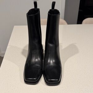 Elegant Black Women's Boots